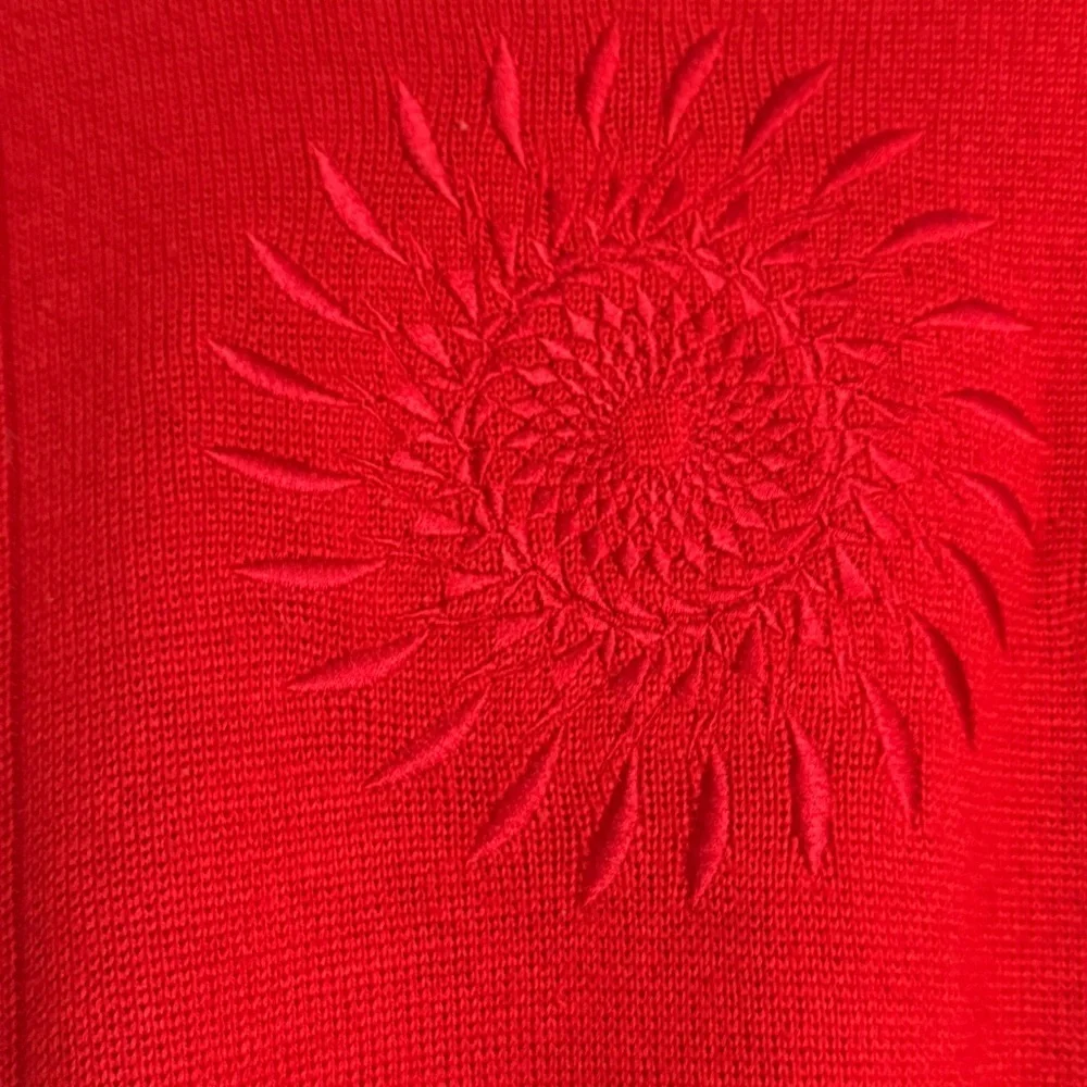 Meister red turtleneck sweater w/sunburst design on front. Sz S. Vintage. EUC. - Picture 2 of 10